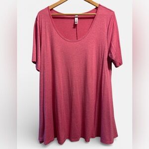 LuLaRoe Pink Scoop Neck Tee w/ Side Slits — Size L